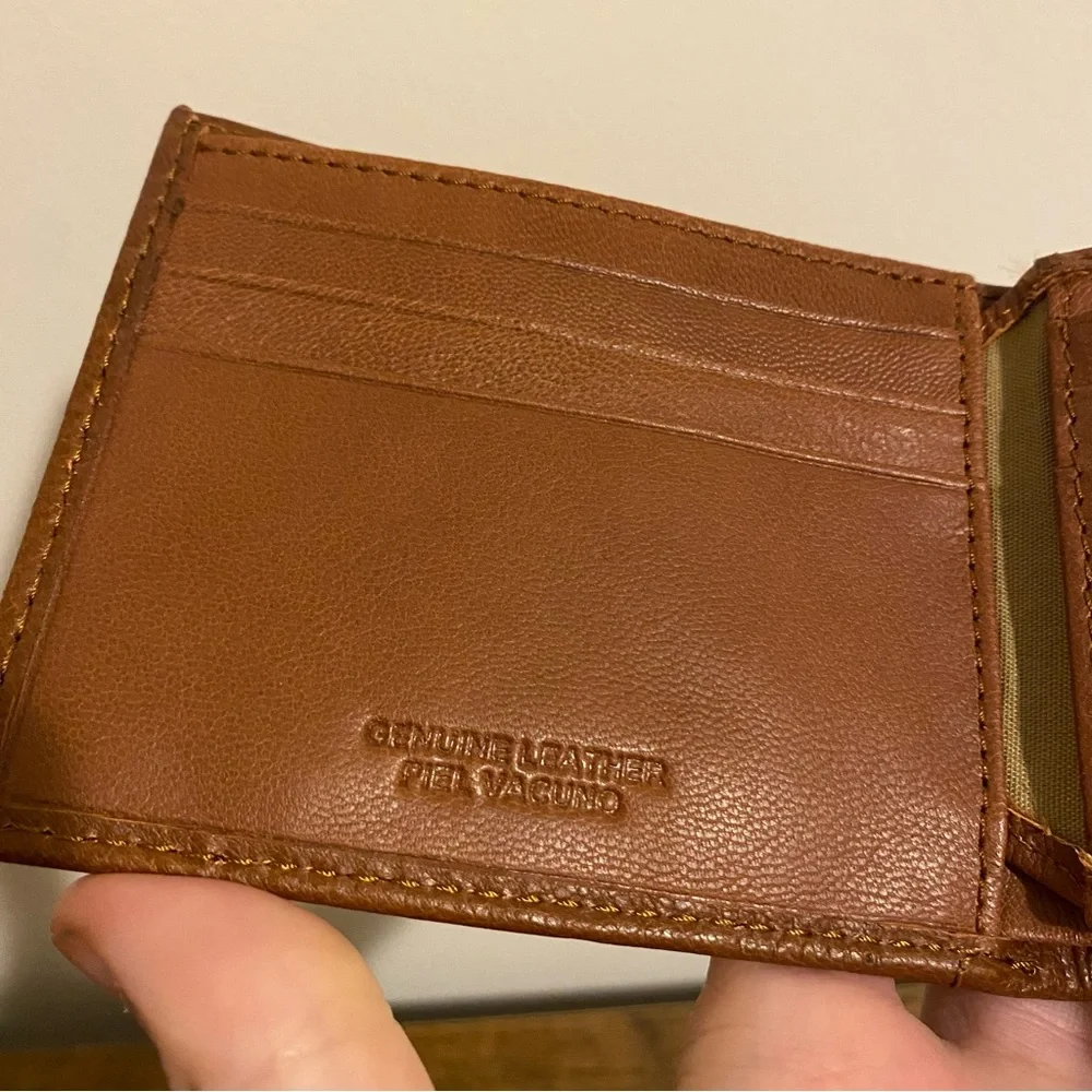 Columbia Light Brown Leather Fold Wallet
